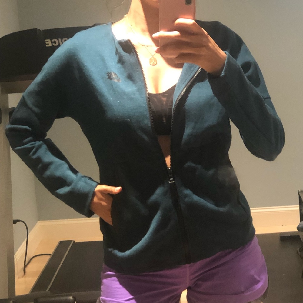 Nike Workout Jacket - Picture 2 of 6